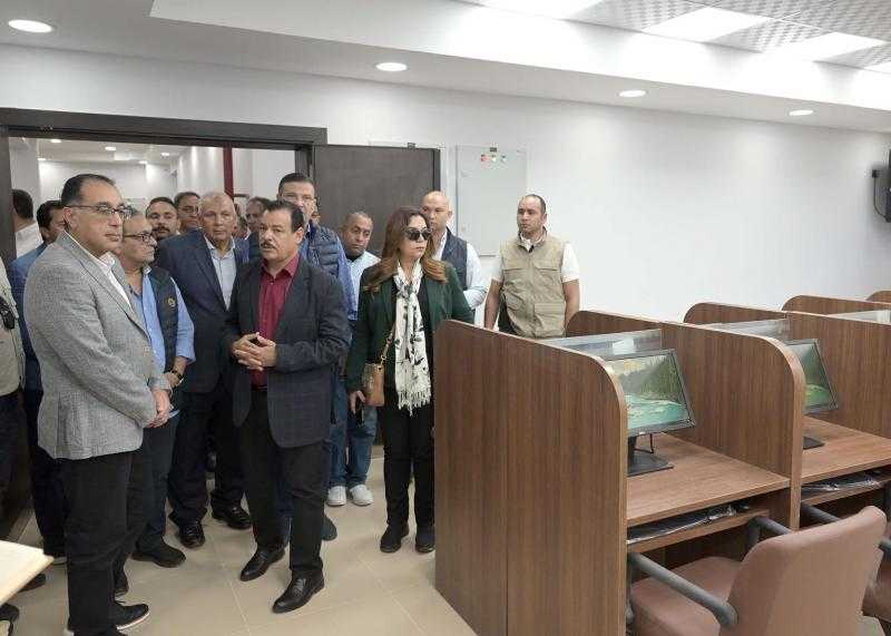 مدبولي يتفقد جامعة الوادي الجديد.. ويؤكد اهتمام الدولة غير المسبوق بالارتقاء بمنظومة التعليم العالي