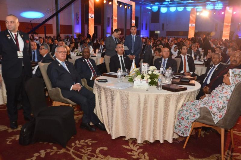 وزير التموين يشدد على توفير بيئة محفزة لتسهيل التجارة الداخلية لدعم أمن الغذاء