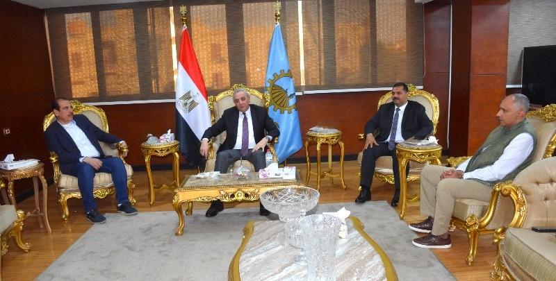 خلال لقاء نائب الوزير.. محافظ الغربية: تحسين الخدمات الصحية على رأس أولوياتنا