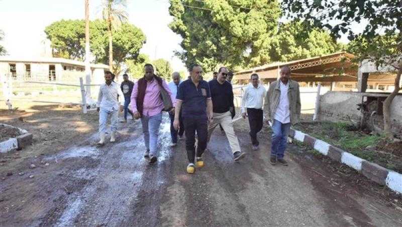 محافظ أسيوط يتفقد محطة أبنوب الحمام للثروة الحيوانية