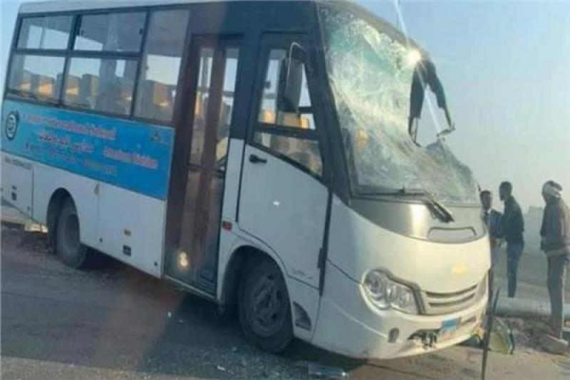 مصرع سائق وإصابة مشرفة وطالبين إثر انقلاب مينى باص مدارس فى المعادى