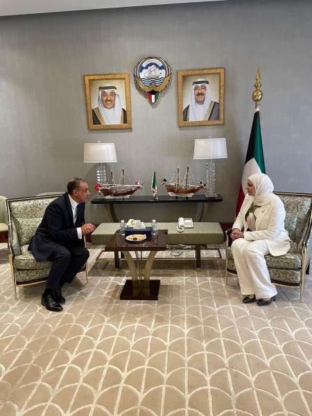 خط أحمر