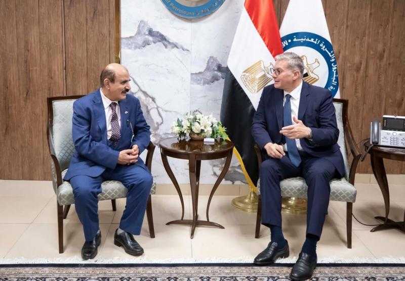البترول: مذكرة تفاهم مع دراجون اويل للتعاون في مجال استخدام تطبيقات الذكاء الاصطناعي المتقدمة