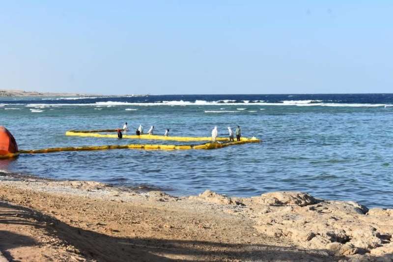 خط أحمر