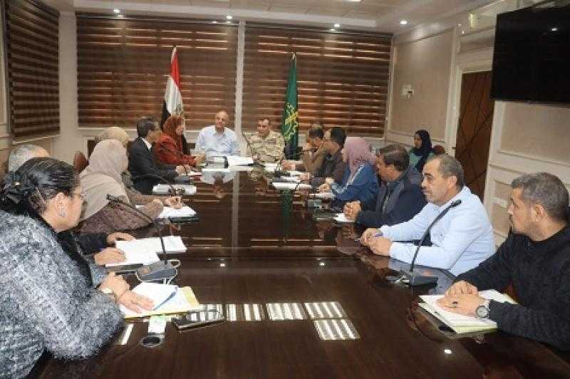 محافظ القليوبية يناقش مستجدات التقنين والتصالح في مخالفات البناء