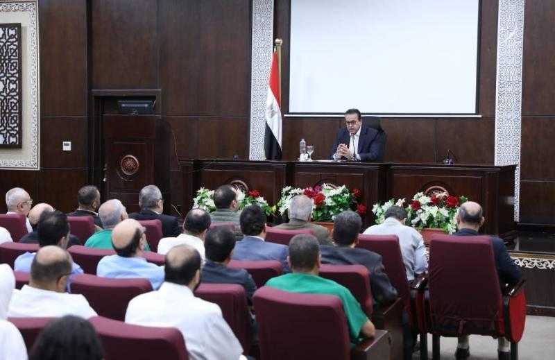 وزير الصحة يوجه بزيادة عدد أطباء التخدير والتوسع في عدد الحضانات بمعهد القلب