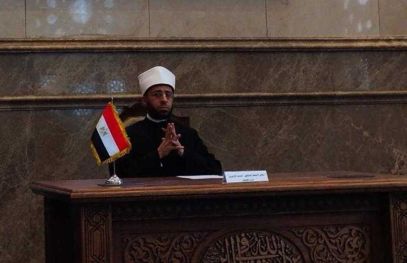 وزير الأوقاف: القرآن نزل بمكة ورتل وقرئ في مصر