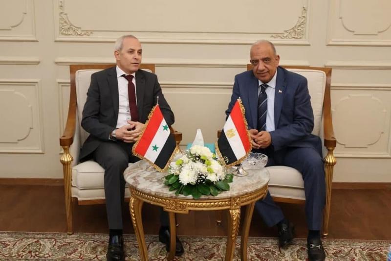 على هامش اجتماعات المجلس الوزاري العربي.. وزير الكهرباء يلتقي نظيره السوري