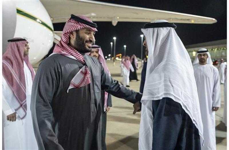 رئيس الإمارات وولي العهد السعودي يؤكدان أهمية الحفاظ على استقرار المنطقة