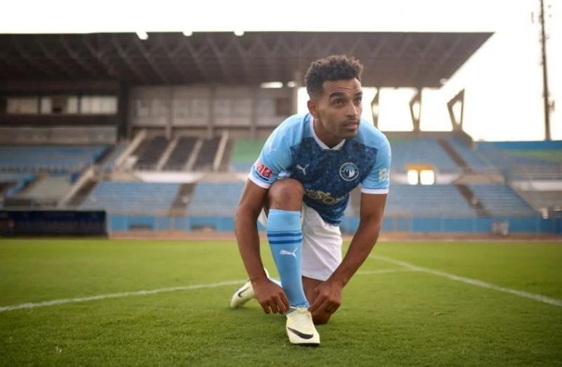 يوسف أوباما لاعب بيراميدز يحتفل اليوم بعيد ميلاده الـ”29”