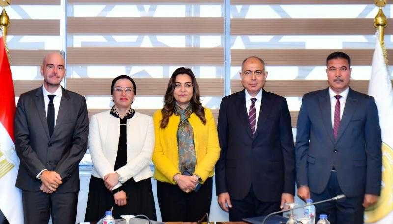 وزيرة البيئة: مصنع ”تونا الجبل” لتدوير المخلفات يعمل بطاقة تصميمية 20 طنا في الساعة