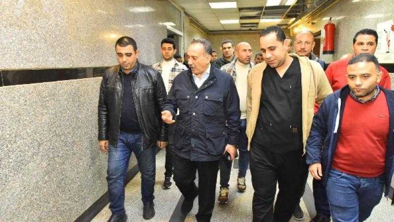 محافظ أسيوط يطمئن على تقديم الخدمات الطبية بمستشفى الإيمان العام .. صور