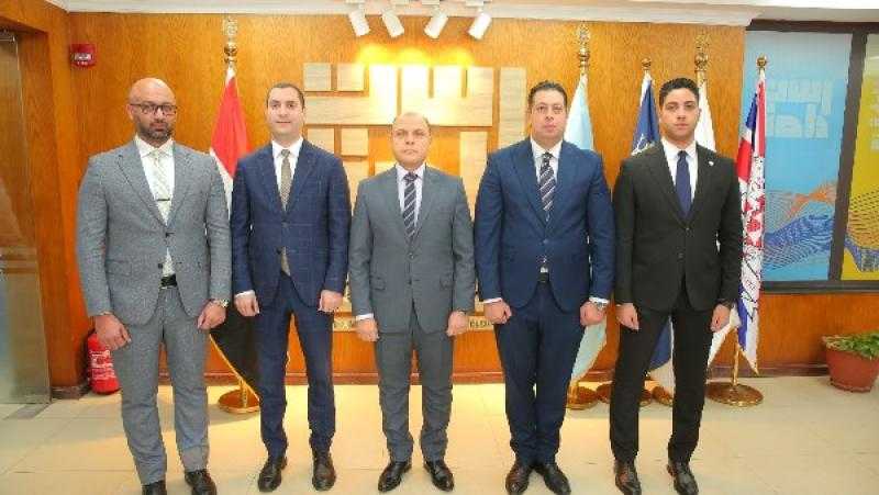 محافظ كفر الشيخ يسلم 58 شهادة للمستفيدين من دورة التميز المؤسسي
