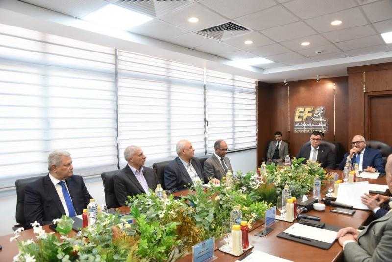 وزير الإسكان ورئيس العربية للتصنيع يبحثان التعاون فى تصنيع المهام الكهروميكانيكية لمشروعات المياه
