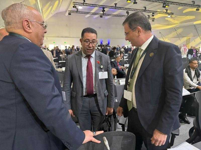 وزير الزراعة يلتقي ممثل رئيس الوزراء الباكستاني ورئيس المجموعة الأفريقية للمفاوضين