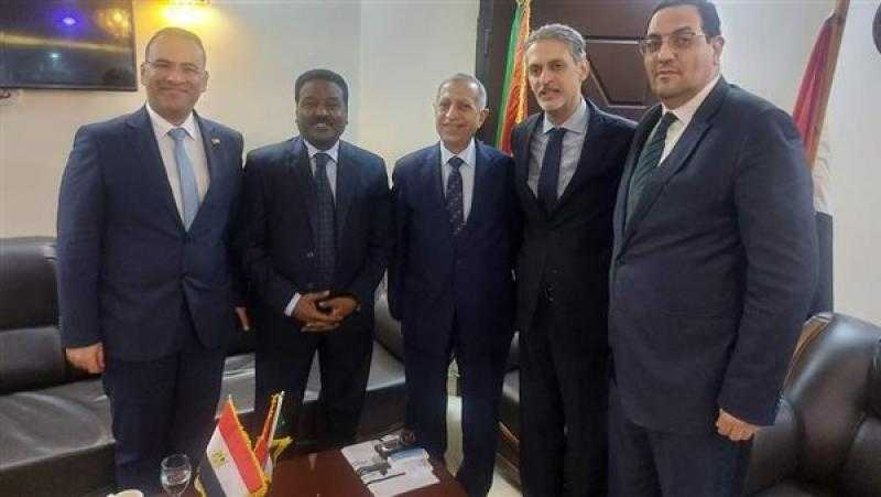 رئيس الأكاديمية العربية يزور السفارة المصرية ببورسودان لتعزيز العلاقات الثنائية