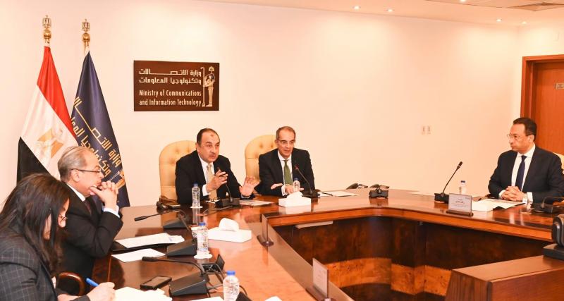 وزيرا قطاع الأعمال والاتصالات يبحثان تسريع الخطوات التنفيذية لمشروع تطبيق ”ERP” بالشركات