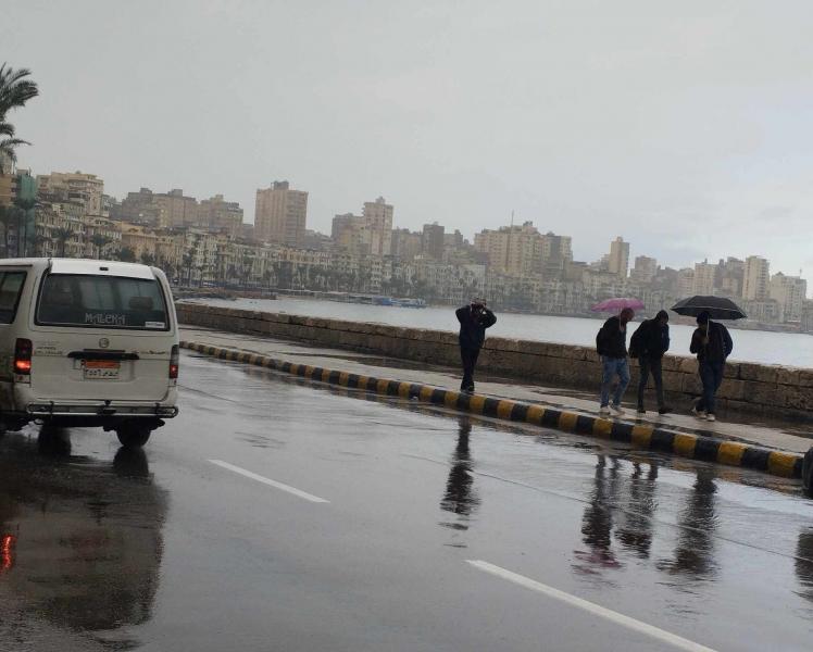 أول أيام نوة قاسم.. أمطار غزيرة تضرب الإسكندرية