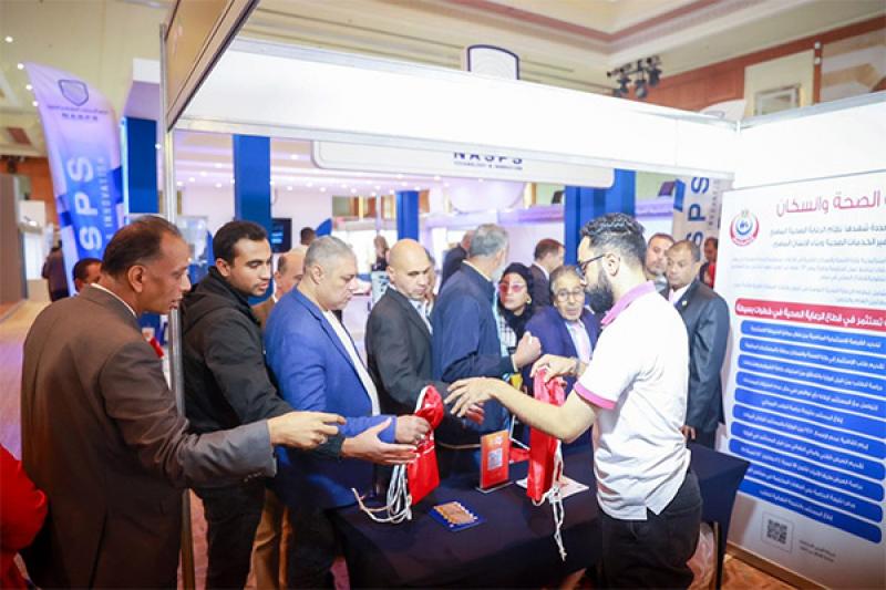 خط أحمر