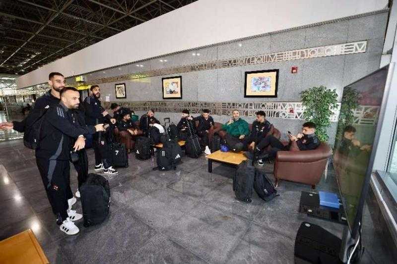 الأهلي يبدأ تدريباته في جنوب إفريقيا استعدادًا لمواجهة أورلاندو