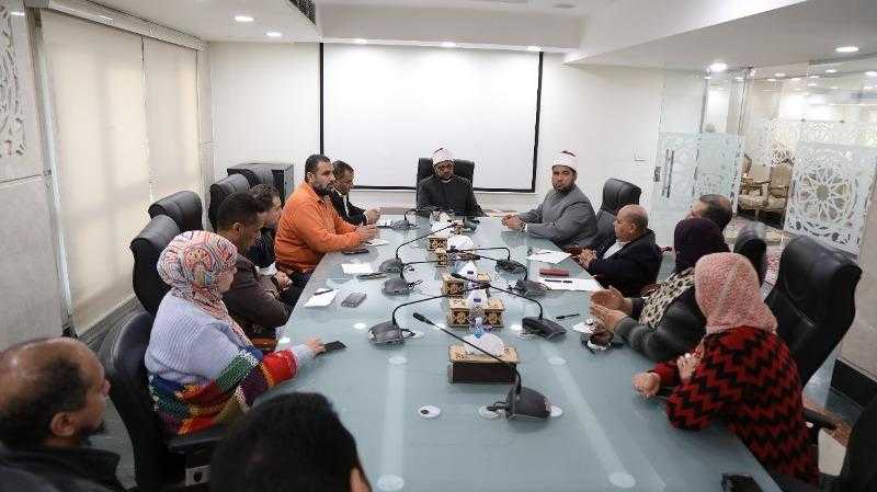 أمين البحوث الإسلامية يلتقي بالإدارة العامة للبحوث والتأليف والترجمة لمناقشة خطة العمل الحالية والمستقبلية