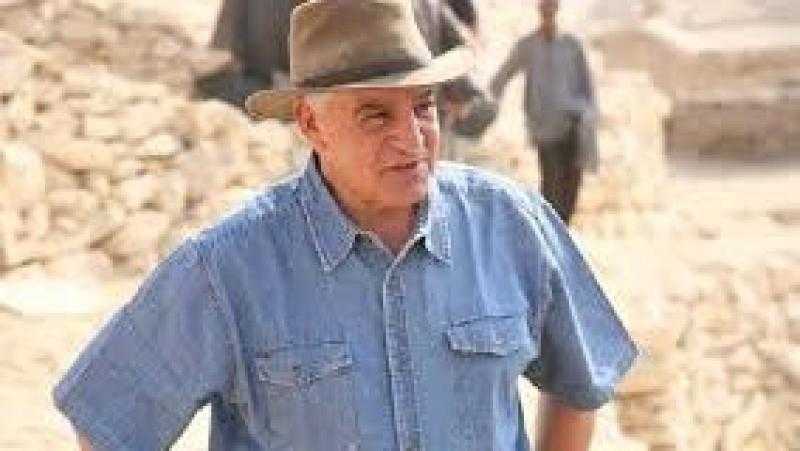 زاهي حواس: كلب الهرم ذكي والمفروض نمنحه نيشان