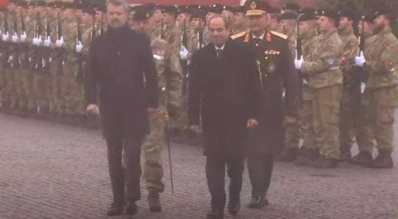 بعد قليلٍ.. قمة مصرية - دنماركية بين الرئيس السيسي وملك الدنمارك بالقصر الملكي بكوبنهاجن