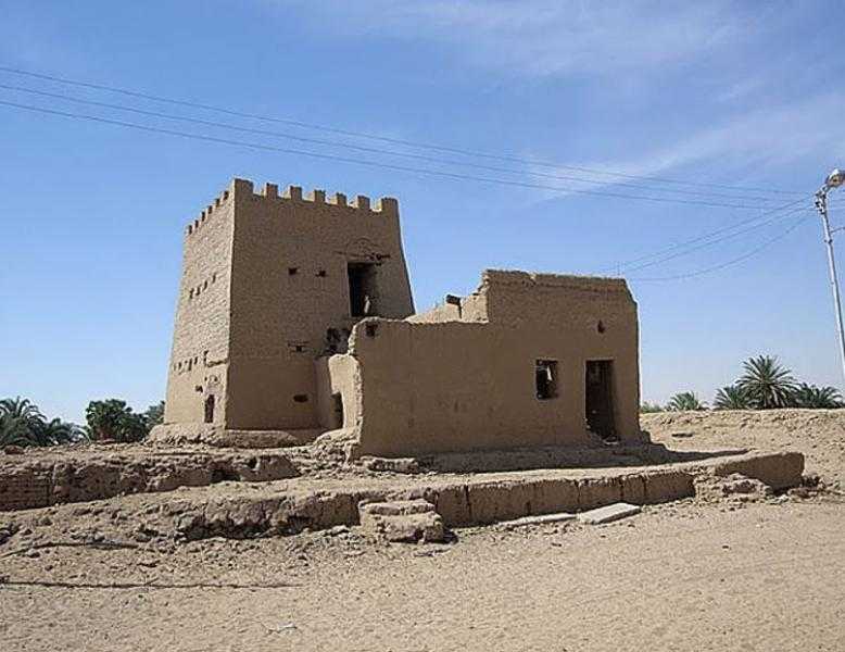 طابية الدراويش.. حصن تاريخي في واحة باريس من القرن الـ19 ينتظر الاهتمام