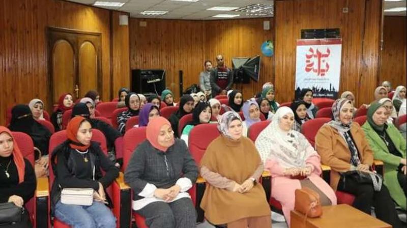 مياه الشرقية تنظم ندوة توعية حول العنف ضد المرأة للعاملات بالشركة