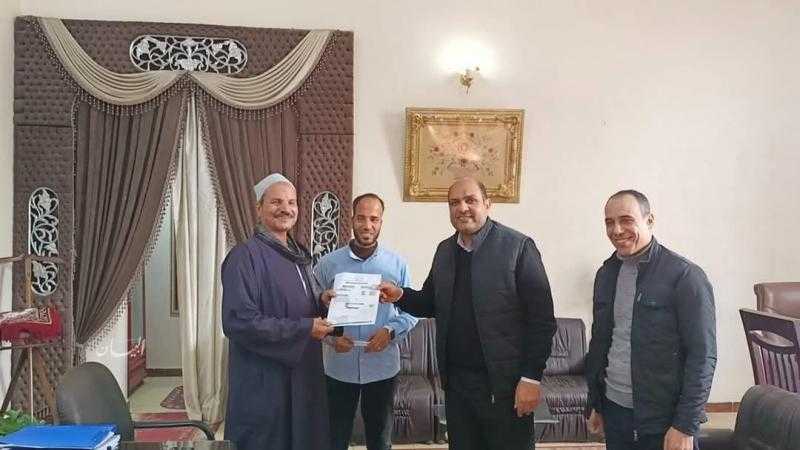 محافظ كفر الشيخ: تسليم 801 نموذج 8 للتصالح في مخالفات البناء بدسوق