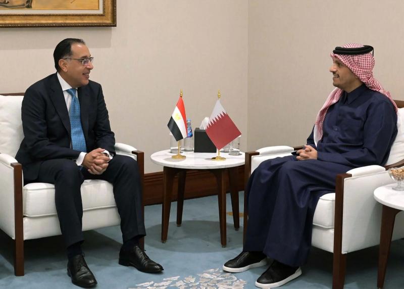 رئيس الوزراء يعرب لنظيره القطرى عن تطلعه لاستثمار التواصل بين الجانبين