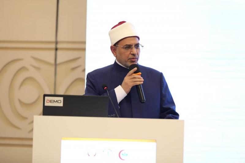 رئيس جامعة الأزهر يشيد بعطاء أساتذة كليات طب الأزهر في علاج ملايين المرضى بالمجان