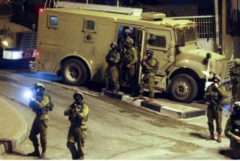 خط أحمر
