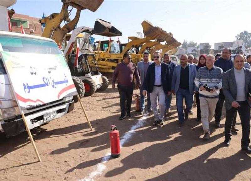 محافظ المنوفية يتفقد اصطفاف معدات ومركبات عدد من المراكز والمدن