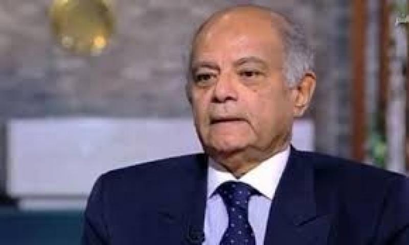 مساعد وزير الخارجية الأسبق: هناك شبهة وراء ترك الجيش السوري عتاده العسكري