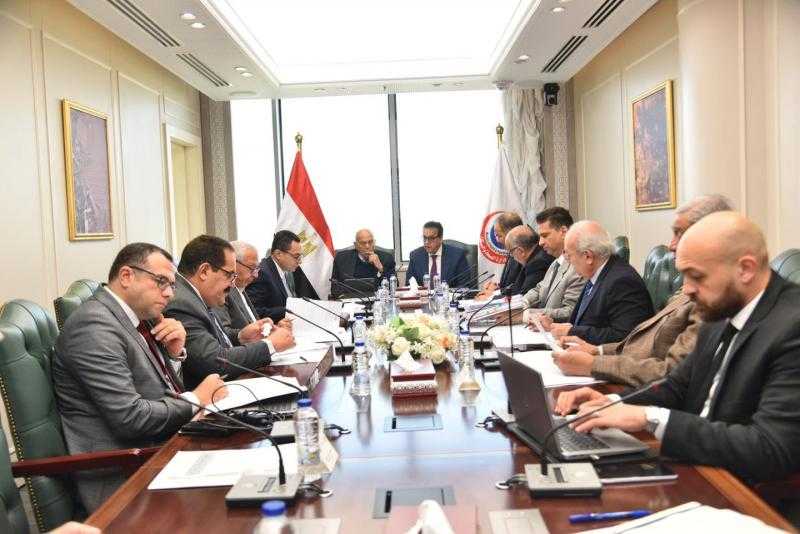 وزير الصحة يترأس اجتماع اللجنة العليا لزراعة الأعضاء.. ويؤكد أهمية تطوير المنظومة والرعاية الصحية للمرضى