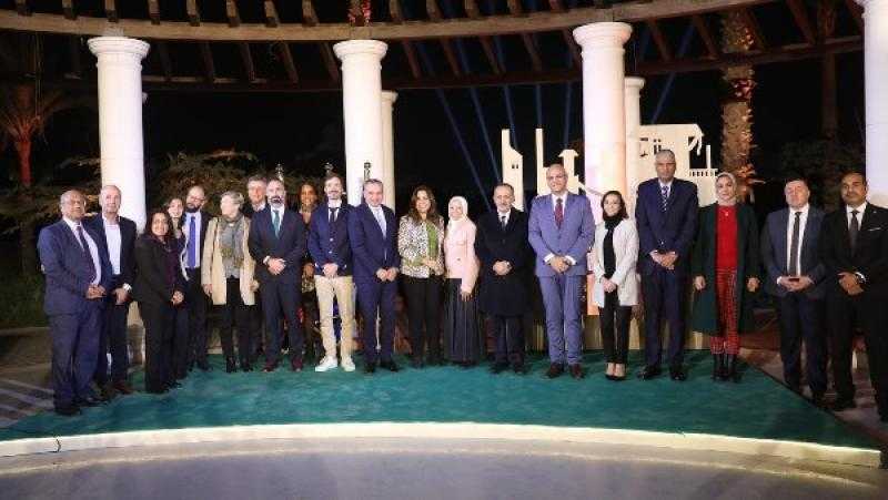 محافظ أسوان يشهد إطلاق مشروع بناء قدرات تطوير البنية التحتية الحضرية