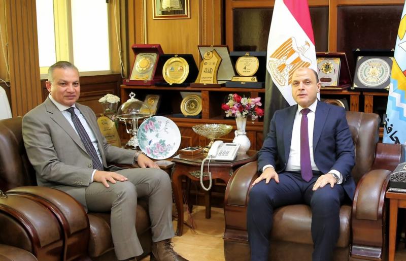 محافظ كفر الشيخ يبحث مع رئيس ”صندوق التنمية الحضرية” عددا من المشروعات