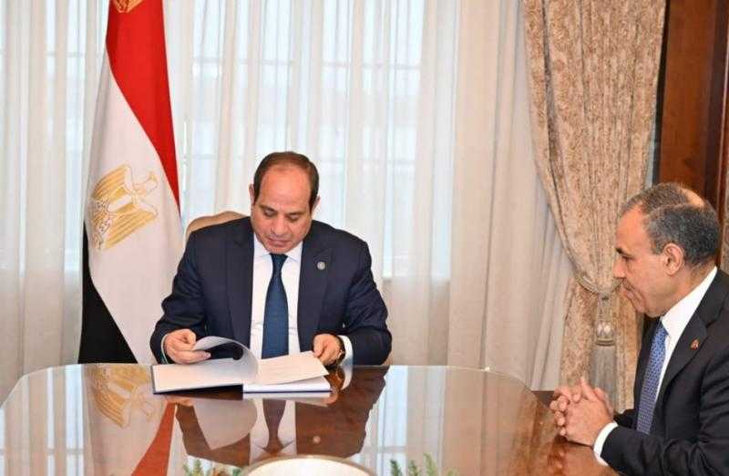 الرئيس السيسي يوجه باستمرار جهود نشر الوعي بحقوق الإنسان في كافة مؤسسات الدولة
