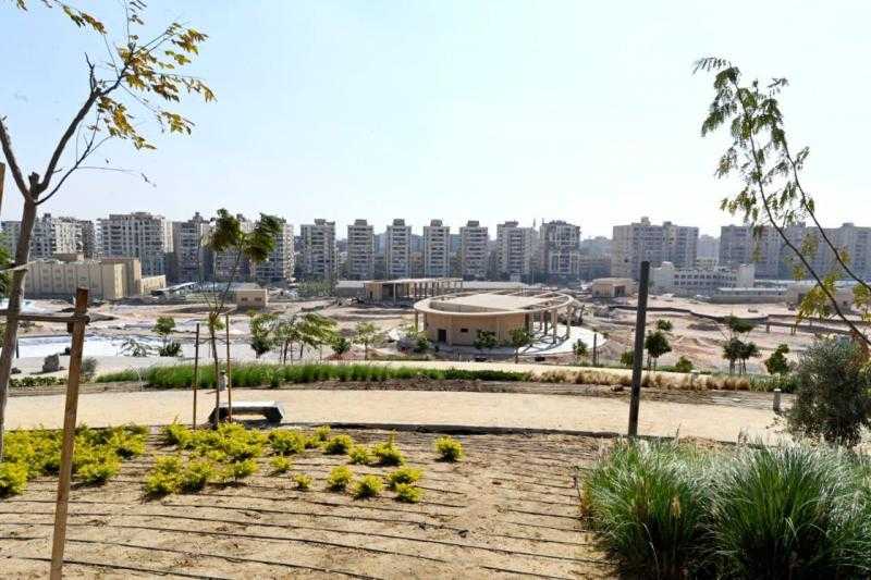 وزير الإسكان يُتابع مشروع ”حديقة تلال الفسطاط”.. ويؤكد ضرورة الالتزام بالجداول الزمنية المحددة