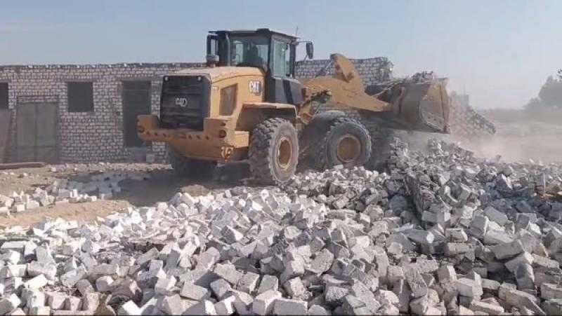 إزالة 17 تعديا على أراضي أملاك دولة تابعة للري والإصلاح الزراعي بأسيوط