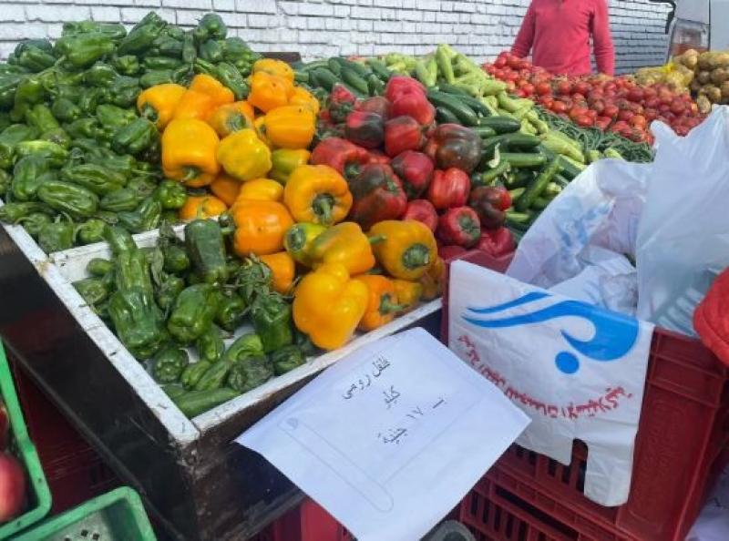 ننشر أسعار الخضروات والفواكه اليوم الجمعة بسوق اليوم الواحد