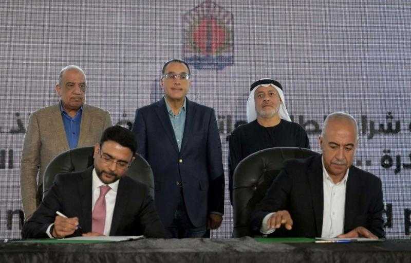 مدبولي يشهد توقيع اتفاقيات شراء الطاقة وإتاحة الأرض لتنفيذ طاقة الرياح بخليج السويس