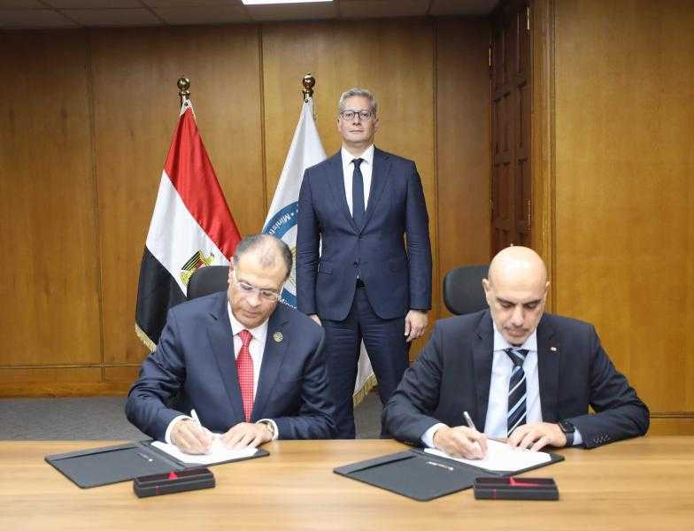 وزير البترول يشهد توقيع 3 اتفاقيات لتطوير مصانع أبو قير للأسمدة