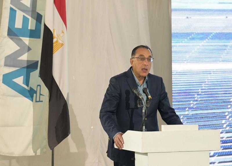 مدبولي: نحتاج من 3000 لـ4000 ميجاوات إضافية لسد احتياجات صيف 2025 من الكهرباء