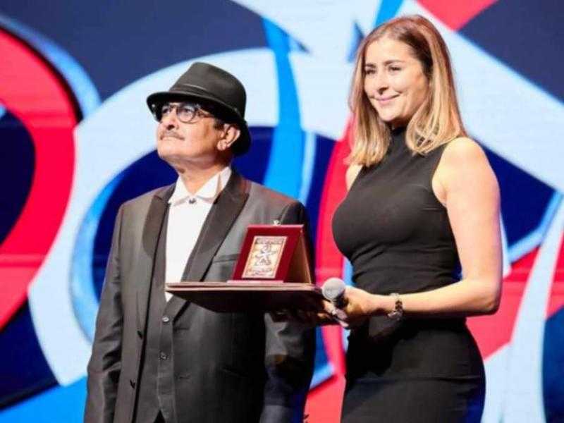 عائشة بن أحمد تهدي تكريمها بأيام قرطاج السينمائية لروح فتحي الهداوي