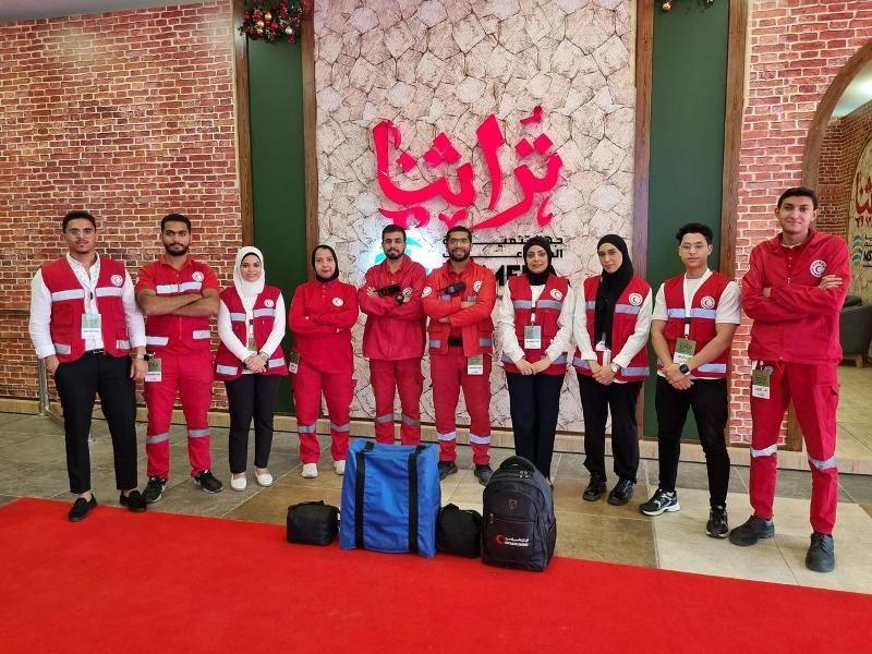 الهلال الأحمر المصري يقدم خدمات الطوارئ والإسعافات الأولية لزوار معرض ”تراثنا 2024”|صور