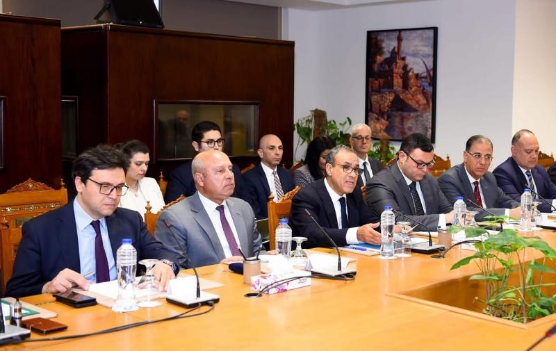 وزير الخارجية والهجرة يترأس اجتماع اللجنة العُليا للهجرة