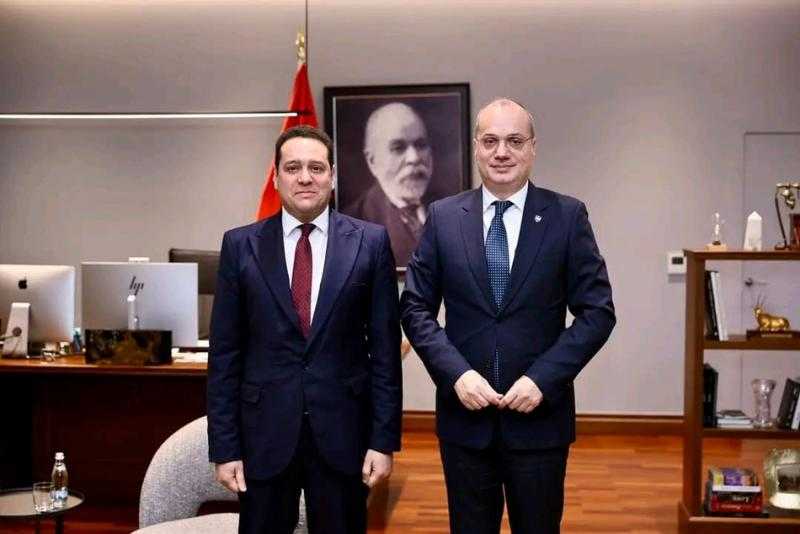 سفير مصر في تيرانا ينقل لوزيرالخارجية الألباني تقدير مصر لدور ألبانيا كعامل استقرار وسلام في منطقة غرب البلقان