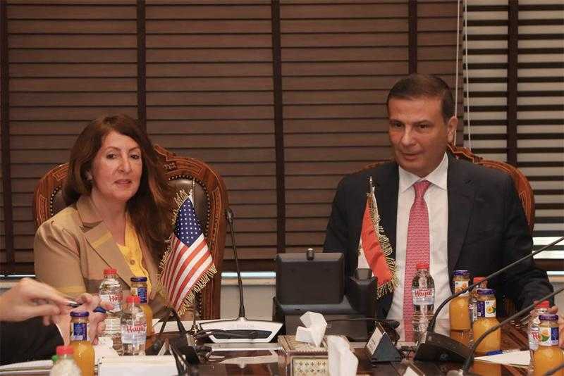 وزير الزراعة يبحث تعزيز التعاون المشترك مع الولايات المتحدة